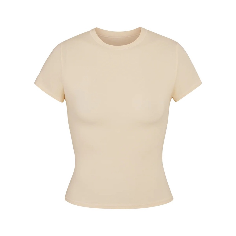 SKIMS Short Sleeve Crewneck Tee in Light Beige
